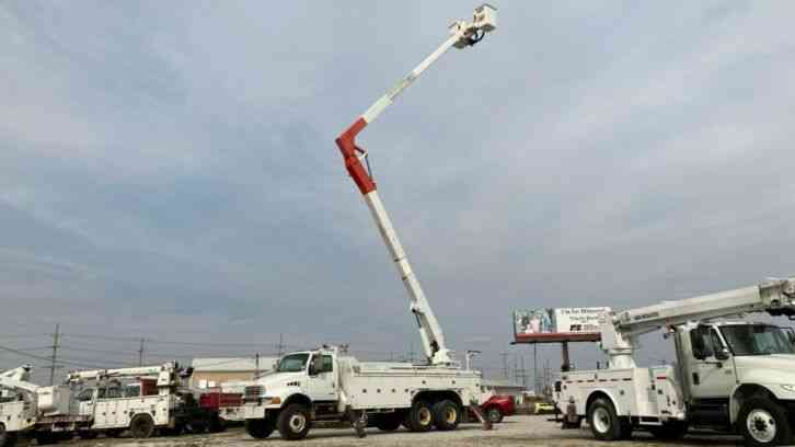 Sterling Acterra 77' Bucket Truck (2003)