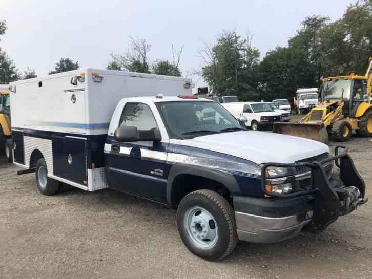 Chevrolet Silverado 3500 -- (2004)