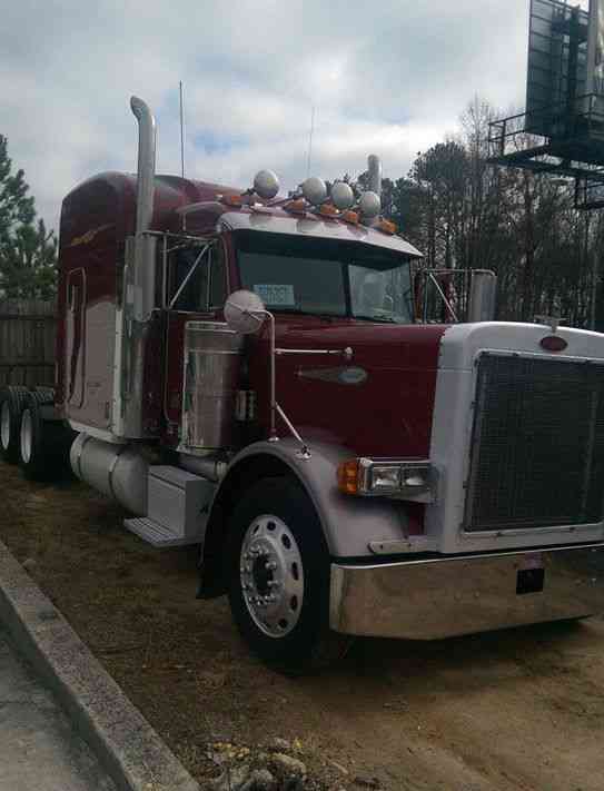 Peterbilt 379 Ext Hood (2004)