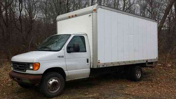 Ford E-350 SD (2004)