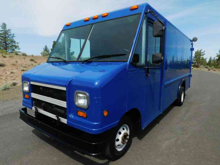 Ford Econoline E350 Parcel Delivery (2004)