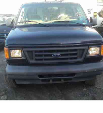 Ford E350 (2004)