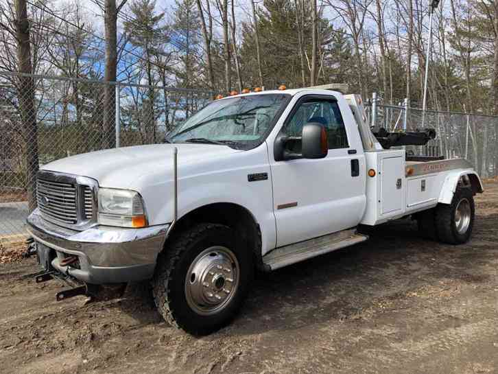Ford F550 Wrecker Tow Truck (2004)