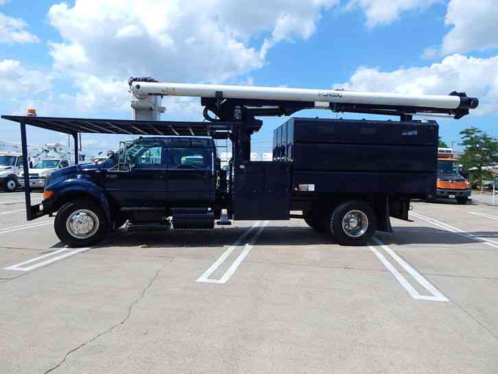 Ford F750 XL CREW CAB (2004)