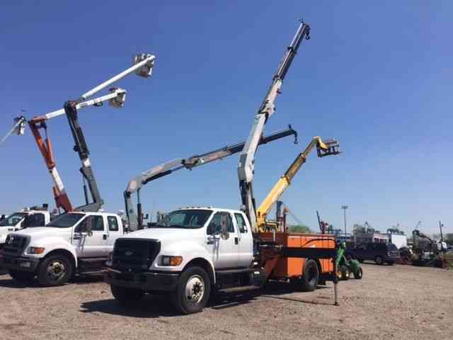 FORD F750 7. 5 TON KNUCKLE BOOM TRUCK (2004)
