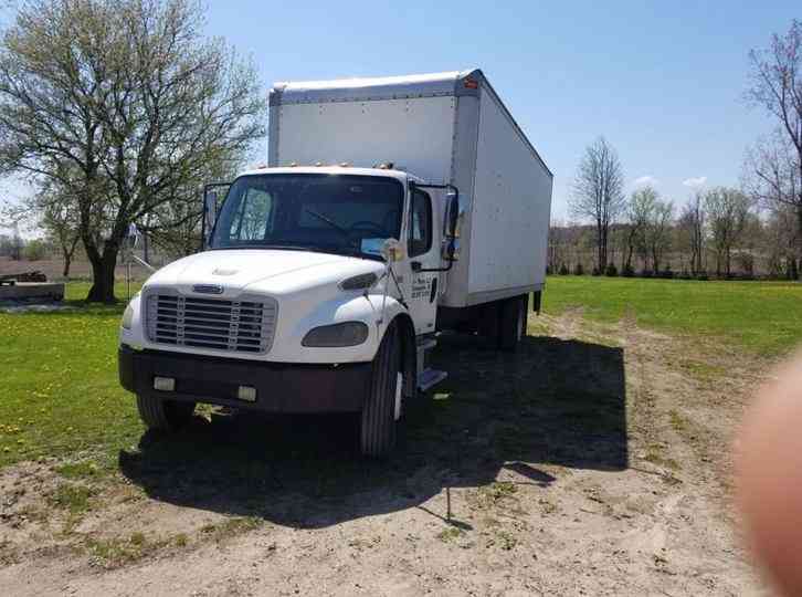 Freightliner BUSINESS CLASS M2 106 (2004)