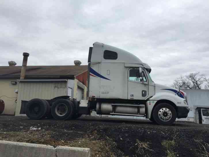 Freightliner CL120 Columbia (2004)