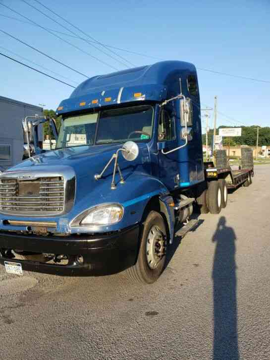 Freightliner Columbia 120 (2004)