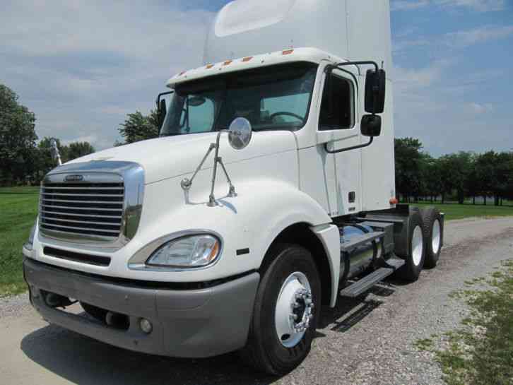 Freightliner CL 120 (2004)