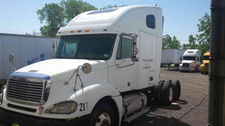 Freightliner Columbia (2004)