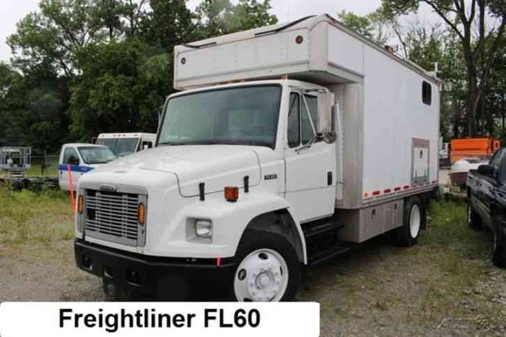 Freightliner FL60 (2004)