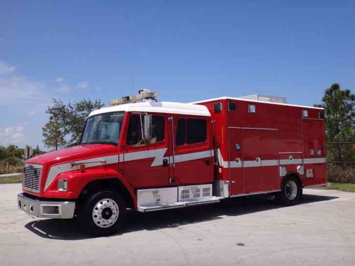 Freightliner FL60 Crew Cab Ambulance (2004)