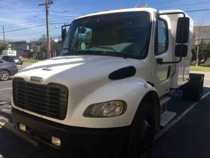 Freightliner M2 (2004)