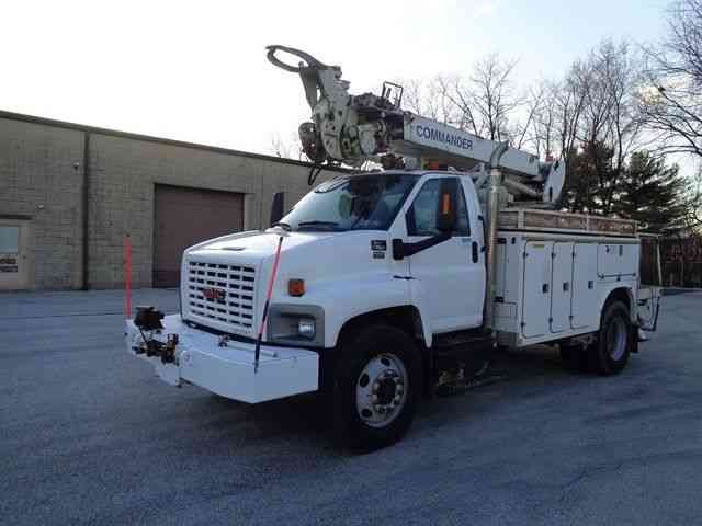 GMC C7500 DIGGER DERRICK BOOM CRANE TRUCK (2004)