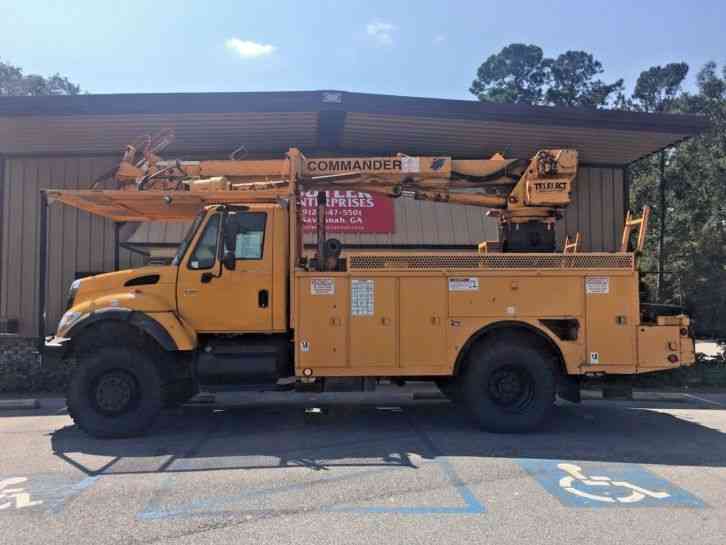 International 7300 Series 4x4 Terex Telelect Commander (2004)