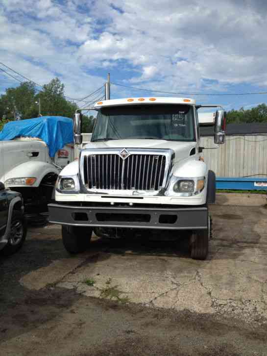 International 7600 (2004)