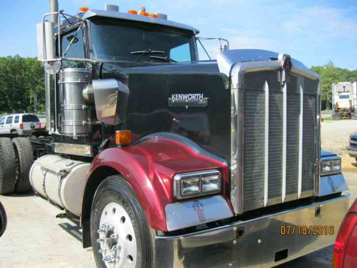 Kenworth W900 (2004)