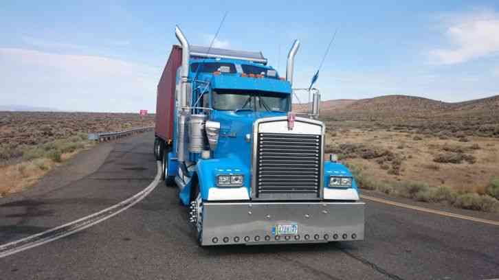 Kenworth W900L (2004)