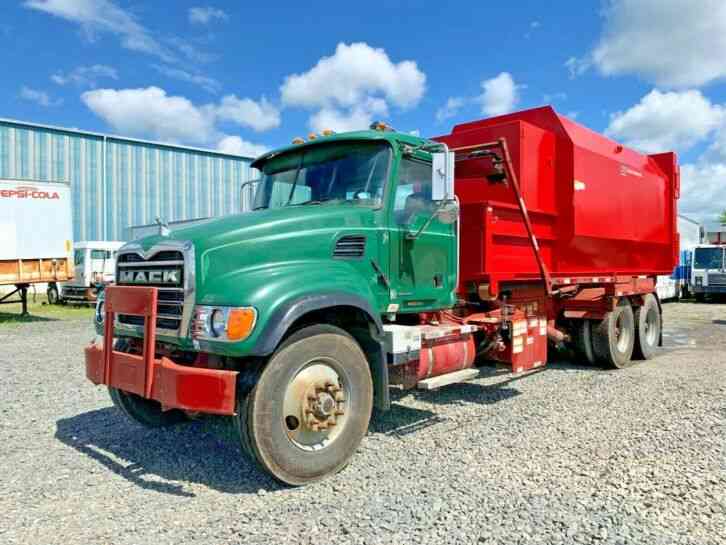 MACK GRANITE CV713 (2004)