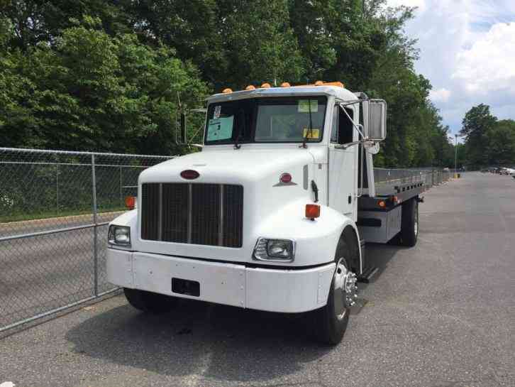 Peterbilt 330 (2004)