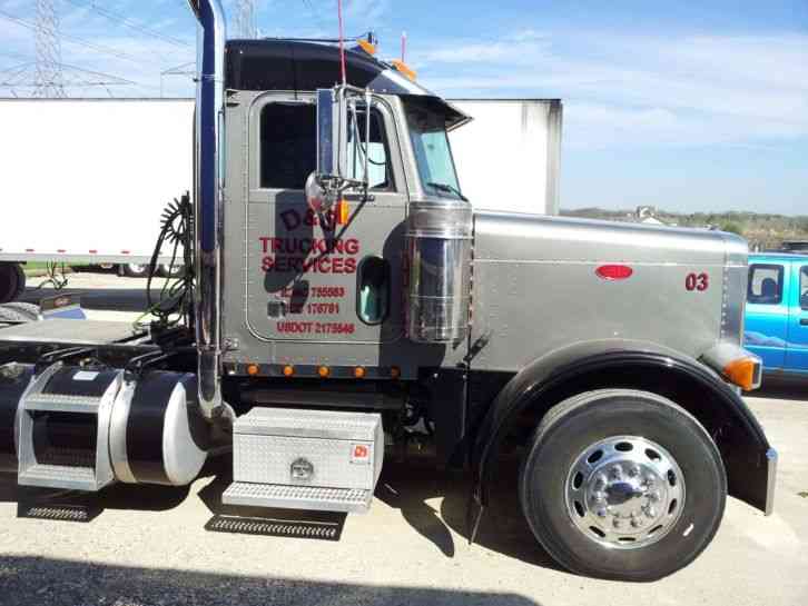 Peterbilt 379 Short Hood (2004)