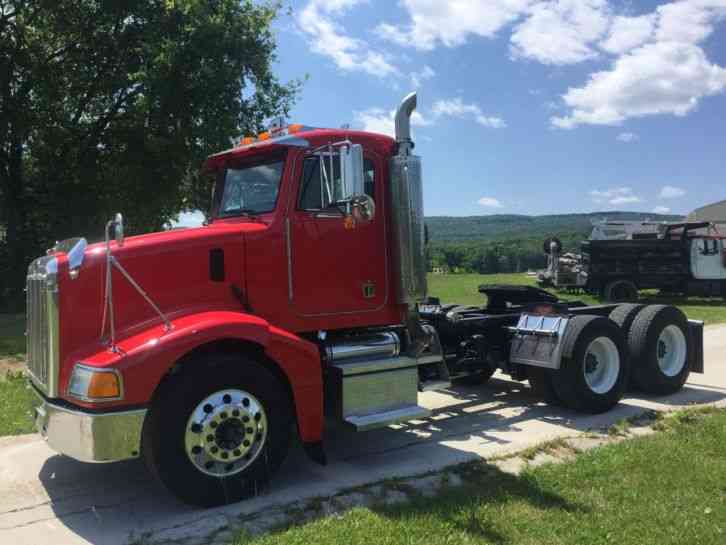 Peterbilt 385 (2004)