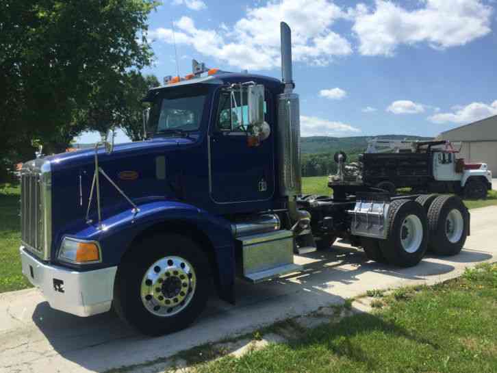 Peterbilt 385 (2004)