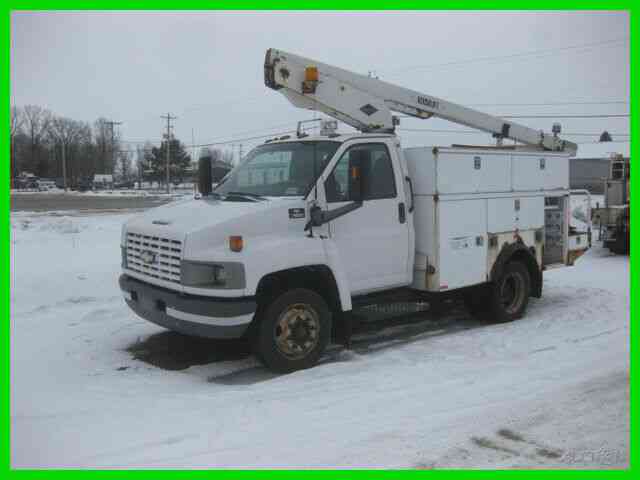 CHEVROLET C4500 8. 1L GAS AUTO WITH VERSALIFT 34 (2005)