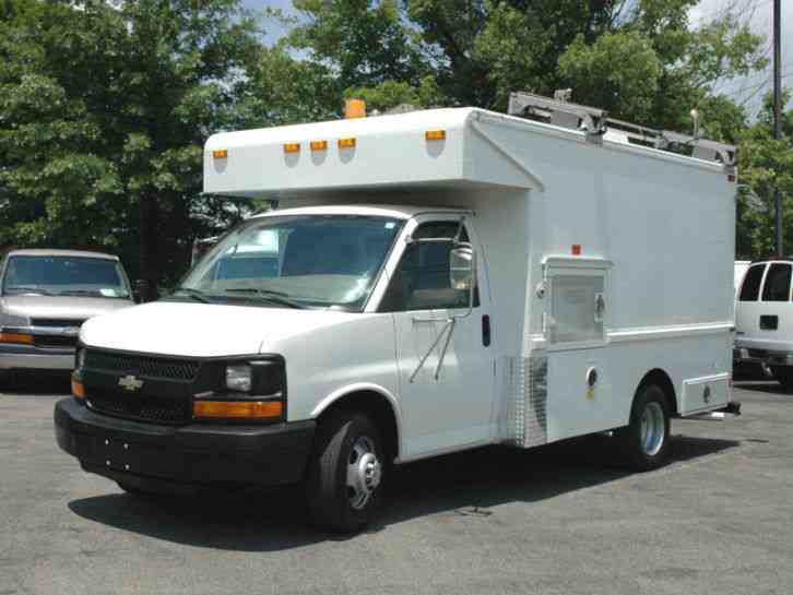 Chevrolet 12FT ENCLOSED UTILITY MECHANICS TK (2005)