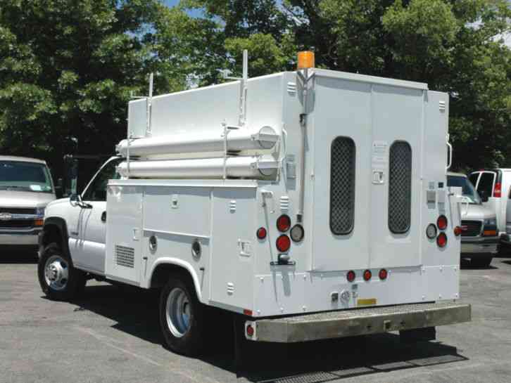 Chevrolet SILVERADO 3500 ENCLOSED UTILITY TK (2005)