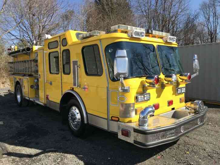 E-ONE FIRE APPARATUS -- (2005) : Emergency & Fire Trucks