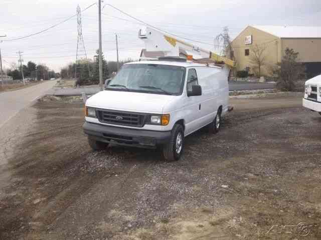 FORD E350 5. 4 GAS AUTO AC WITH 34' REACH ARMLIFT BUCKET/BOOM (2005 2005 Ford E 250 Tire Size Lt245 75r16 Commercial