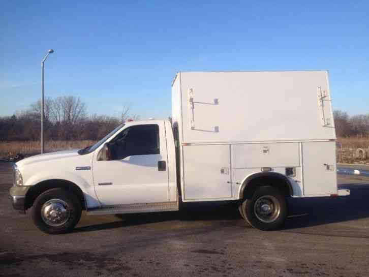 Ford FORD F350 XLT SUPER DUTY DIESEL WALK IN UTILITY DRW 82K MILES (2005)