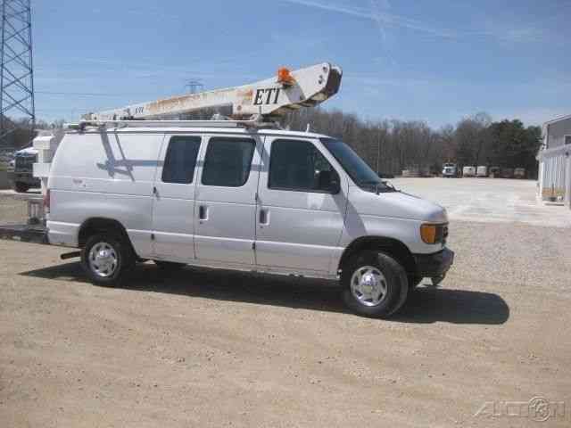 FORD (2005) : Bucket / Boom Trucks 2005 Ford E 250 Tire Size Lt245 75r16 Commercial