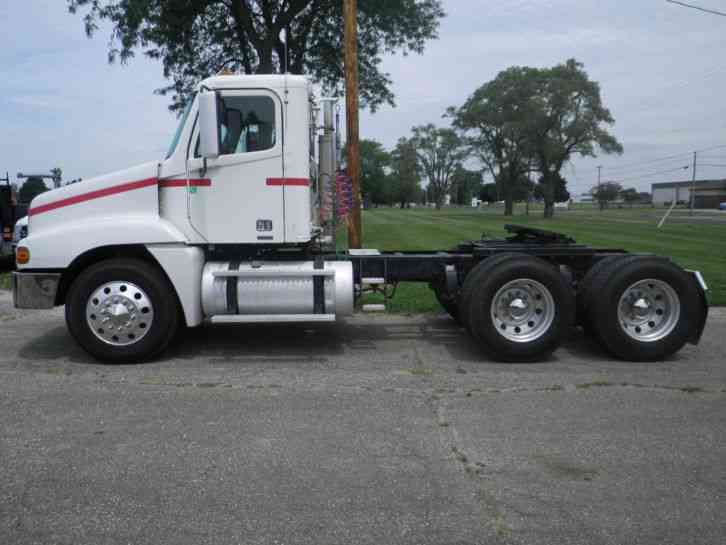 Freightliner CST12064ST (2005)