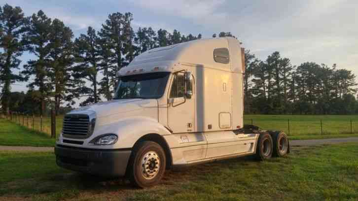 Freightliner COLUMBIA w/70  CONDO (DOUBLE BUNK) (2005)