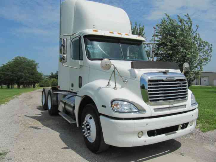 Freightliner CL 120 (2005)