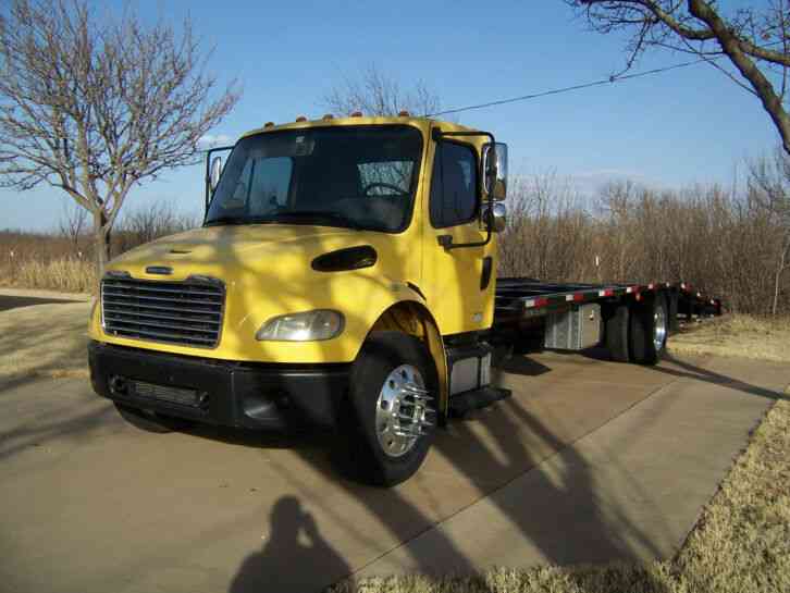 Freightliner M2 106 BUSINESS CLASS DAY CAB (2005)