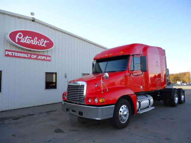 Freightliner ST120 (2005)