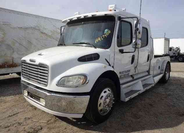 Freightliner M2 (2005)