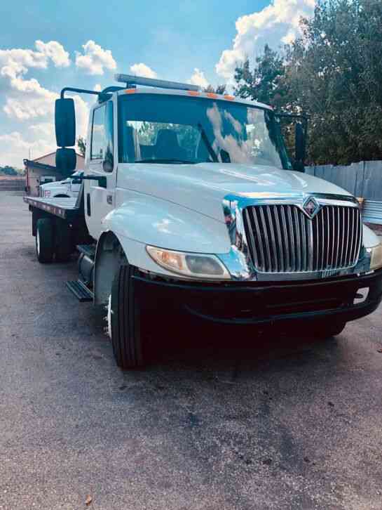 International 4200 SBA 4x2 (2005)
