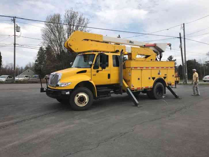 International 4400 SBA (2005)