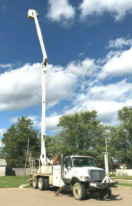 International 7300 4x4 (2005)