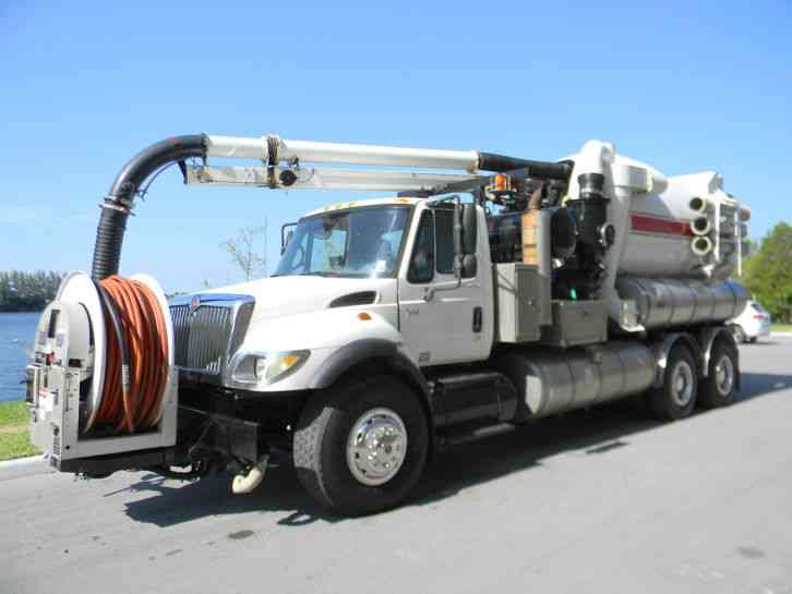 International 7400 (2005)