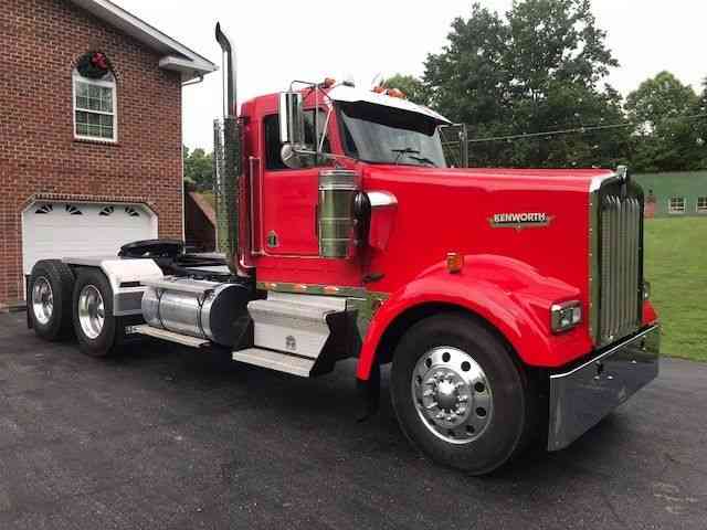 Kenworth W900L (2005)