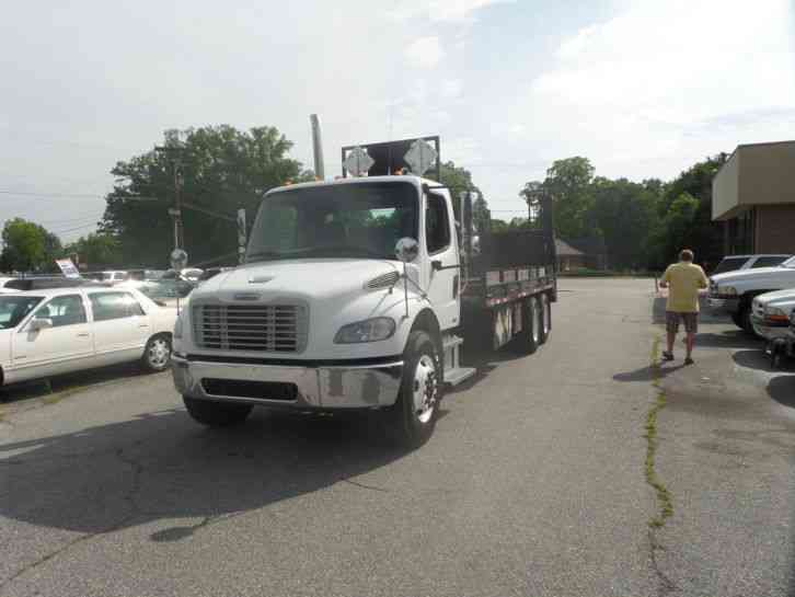 Freightliner M2 (2005)