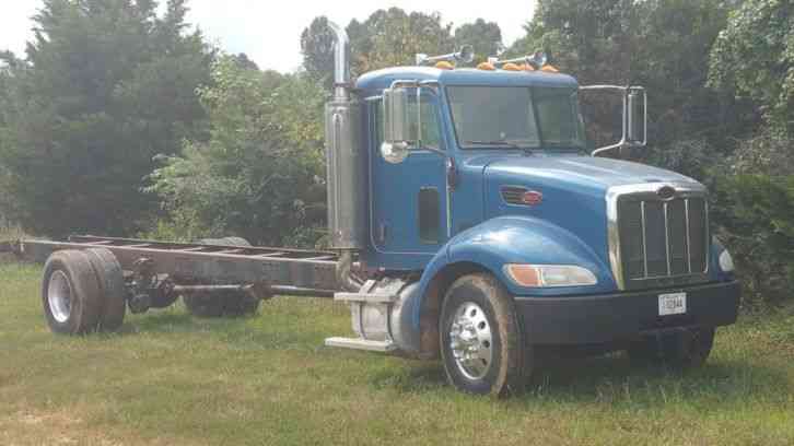 Peterbilt 335 (2005)