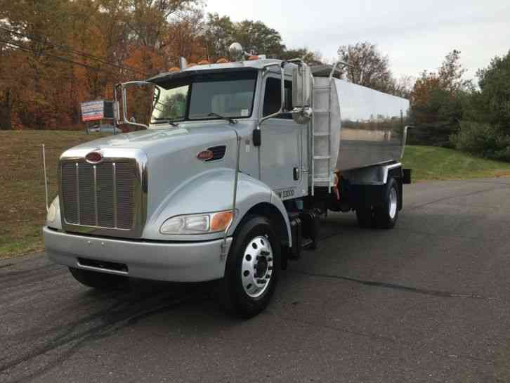 Peterbilt 335 (2005)