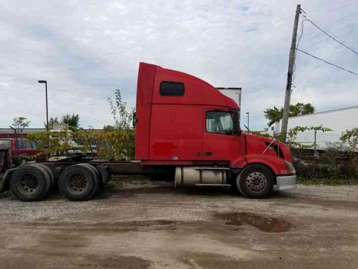 Volvo VNL 670 (2005)