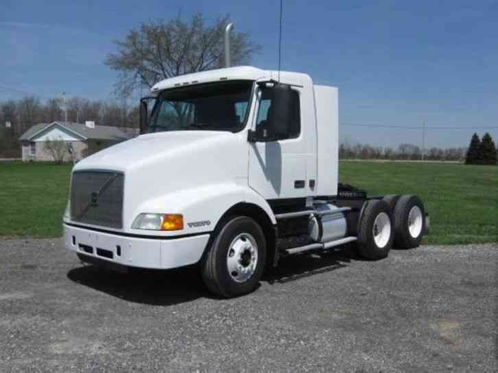 Volvo VNM64 Daycab (2005)